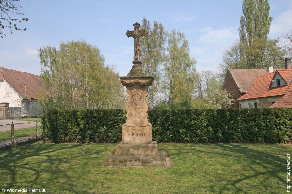 Kříž Třibřichy