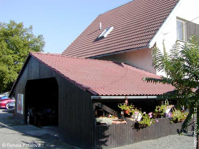 Gril Bar v Komorní Lhotce