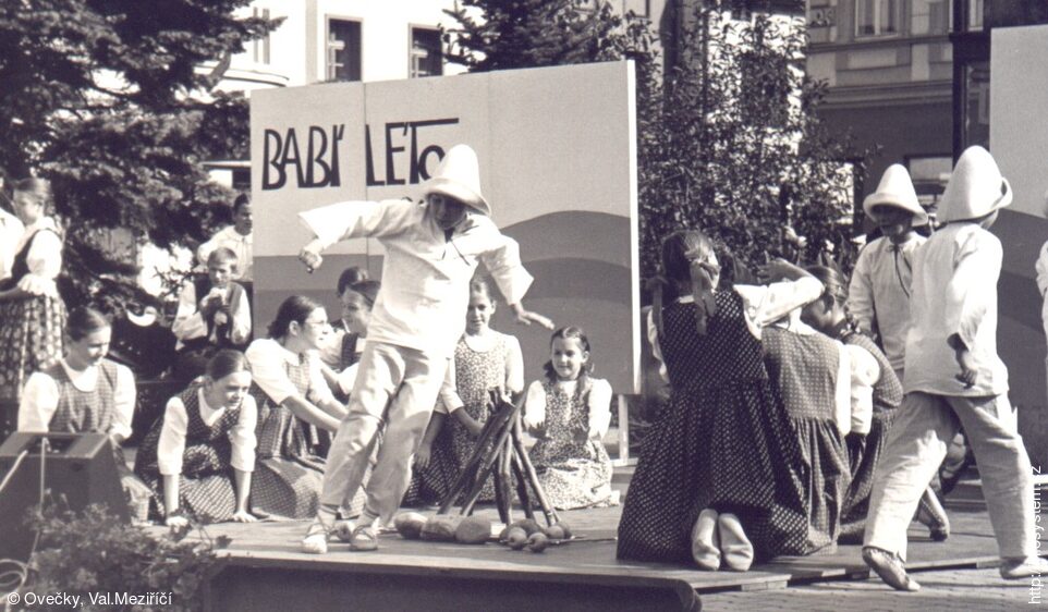 Mezinárodní folklorní festival Babí léto